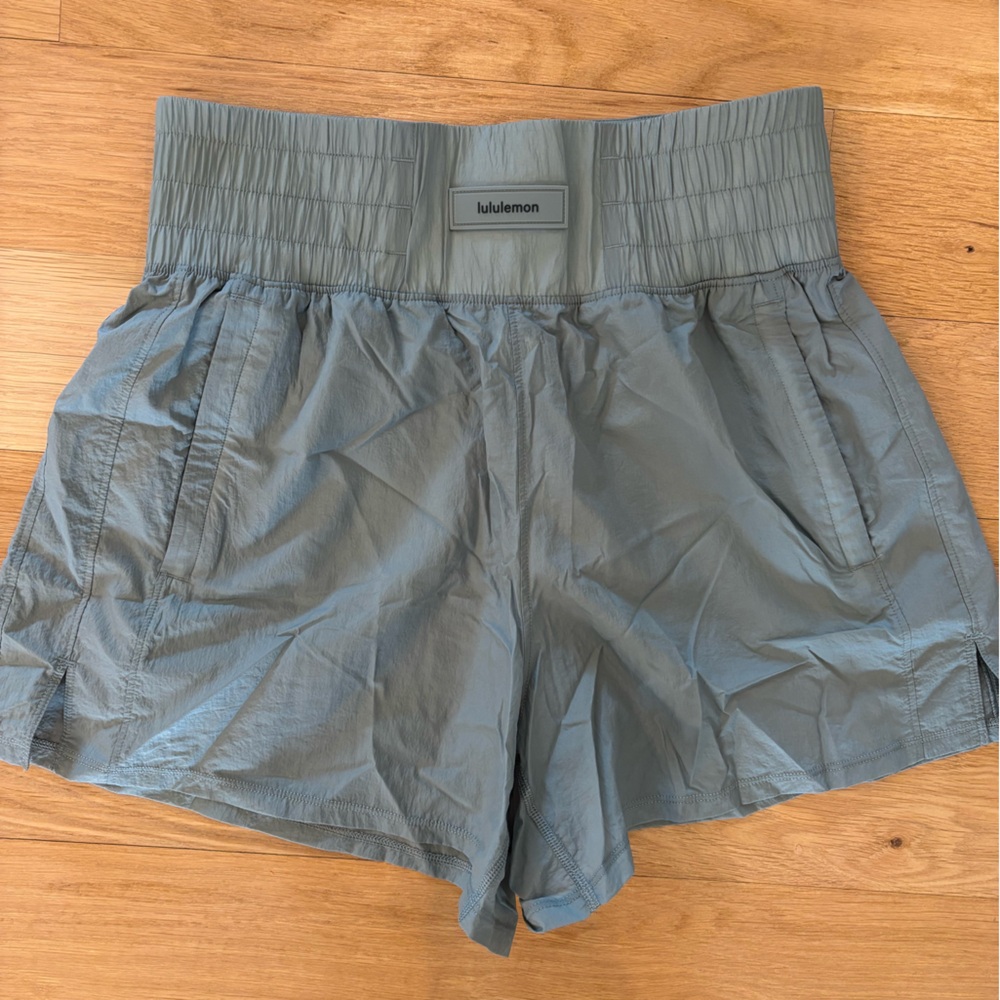 Lululemon Lightweight Super-High-Rise Training Short